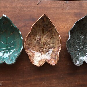 Ceramic Grape Leaf Dish Bread Oil Dish Candle Holder Jewelry Dish Nature Lovers Gift Nature Inspired Wine Lovers Gift
