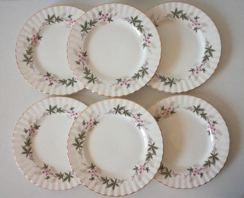 England Royal Kent Bone China Dinner Plate 'Sylvia' from Staffordshire