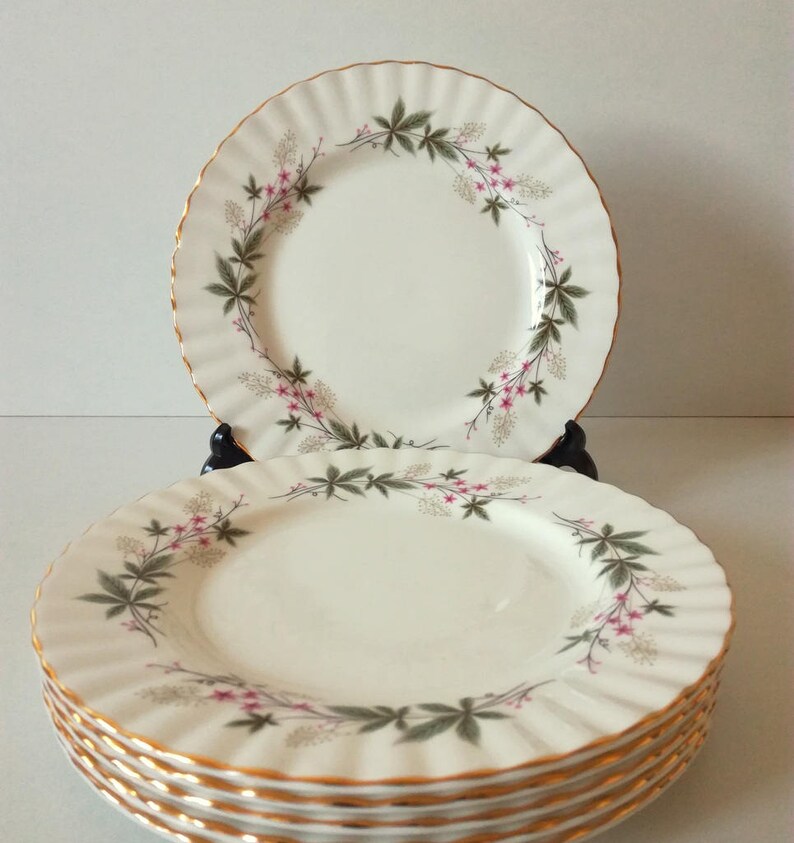 England Royal Kent Bone China Dinner Plate 'Sylvia' from Staffordshire