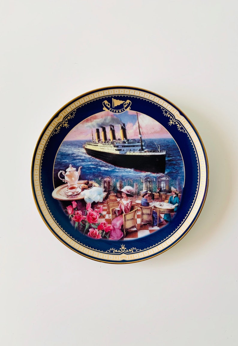 The Cafe Parisien collectible plate Queen of the Ocean