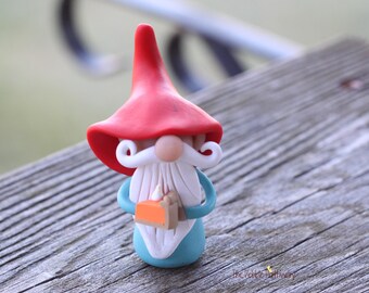 Gnomo con pastel de calabaza - Figura de gnomo de jardín en miniatura - Maher