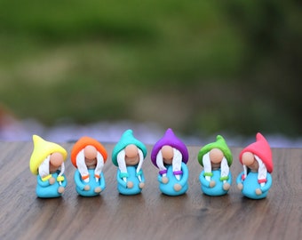 Sombreros coloridos Pequeñas gnomitas: gnomitas diminutas donde tú eliges el color de su sombrero