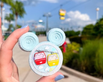 Skyliner Feltie Shaker