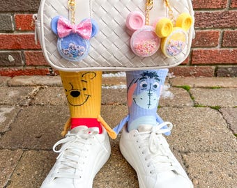 100 Acre Friends Feltie Shaker