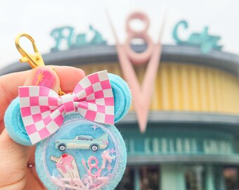 Flo’s Feltie Shaker