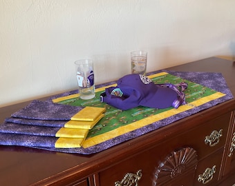 Breeders Cup Party Table Runners and Napkins