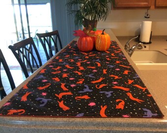 Halloween Table Runner with Cats, Bats and Bugs!