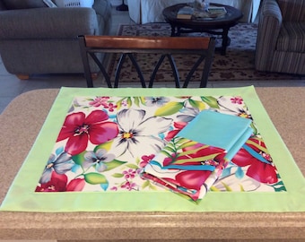 Set of 2 Tropical Placemats and Napkins
