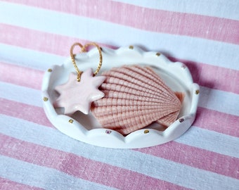 One-off handbuilt MINI jewellery dish GIFTSET with real GOLD spots, mini vegan shell soap + irredensent mini star decoration! Sweet gift.