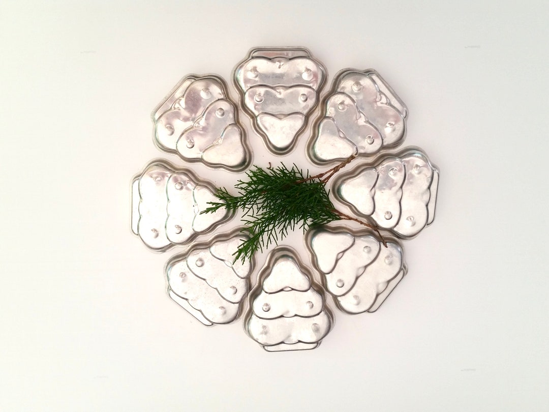 Eight Vintage Christmas Tree Molds . Antique Aluminum Baking Etsy UK
