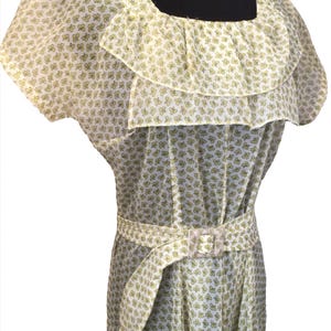 Authentic Womans Vintage early 1940s semi sheer Nylon floral day dress