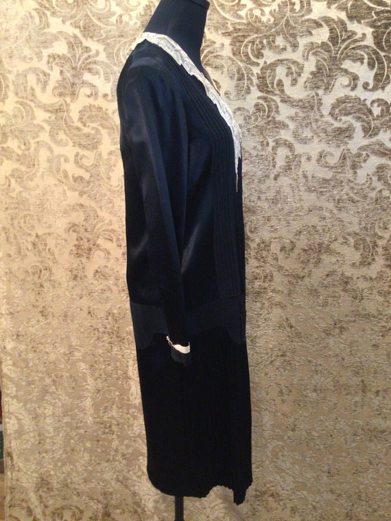 1920s Black Silk Lace Pleated Drop Waist Dress - Gem