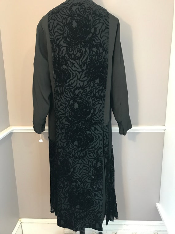 Authentic vintage 1920s-30s Blk Cut velvet and Si… - image 5