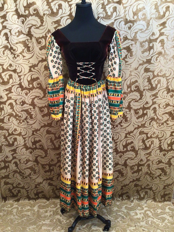 Authentic Vintage 1970s  peasant style Boho Dress