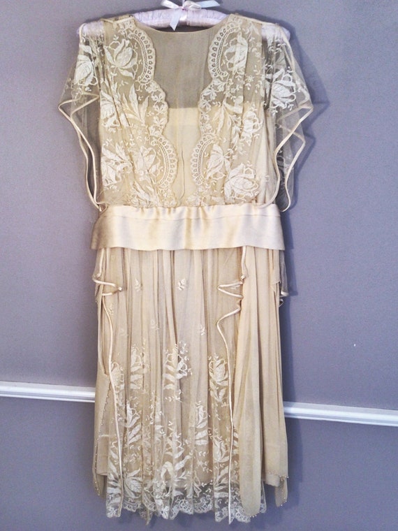 RARE 1920s Deco Ivory Silk Chiffon, Beaded & Embro