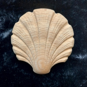 Solid Oak Wood Carved Seashell Oak Furniture Onlay Decor Ideal for Cabinets Fireplace Mantel Wood Decor Scallop wood carving