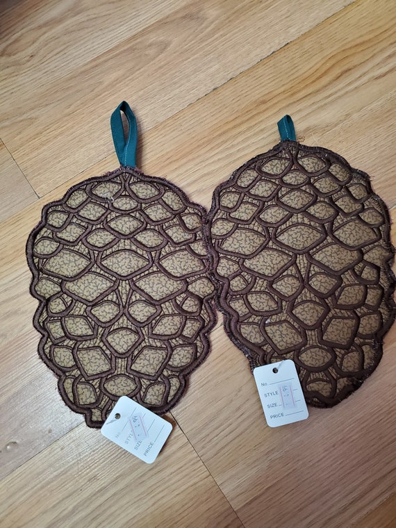 Custom Embroider Pinecone Potholders, Personalized, Country