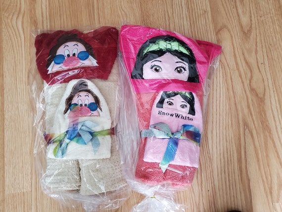 Hooded towel and wash cloths Personalized  with name