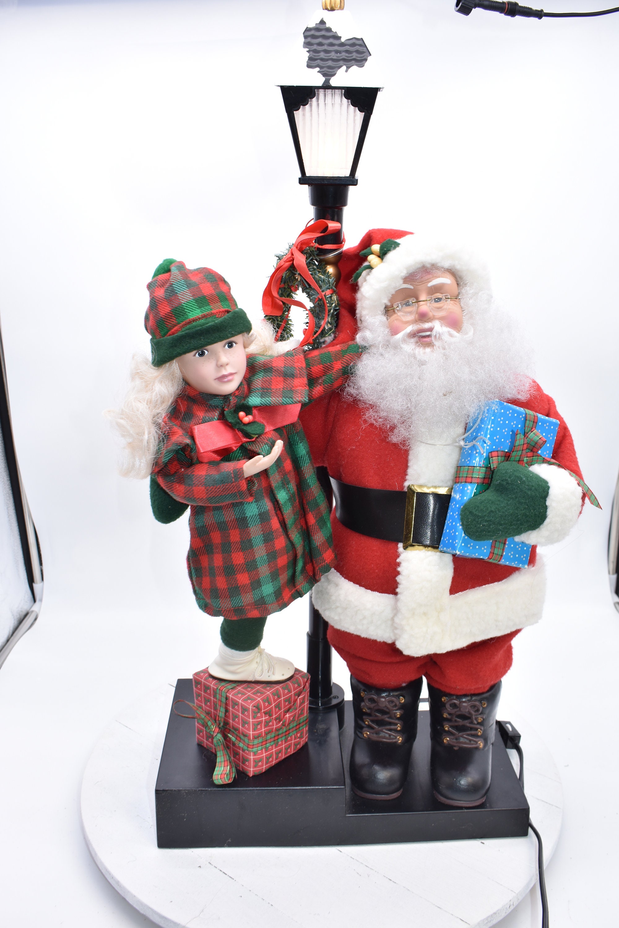 Vintage 1993 Holiday Creations Animated Santa With Girl & Lighted