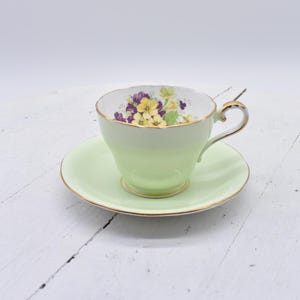 Aynsley Violets Cup and Saucer - Timeless Beauty, Yellow & Purple Flowers on  Green Teacup Set, English Vintage Treasure,  #333C