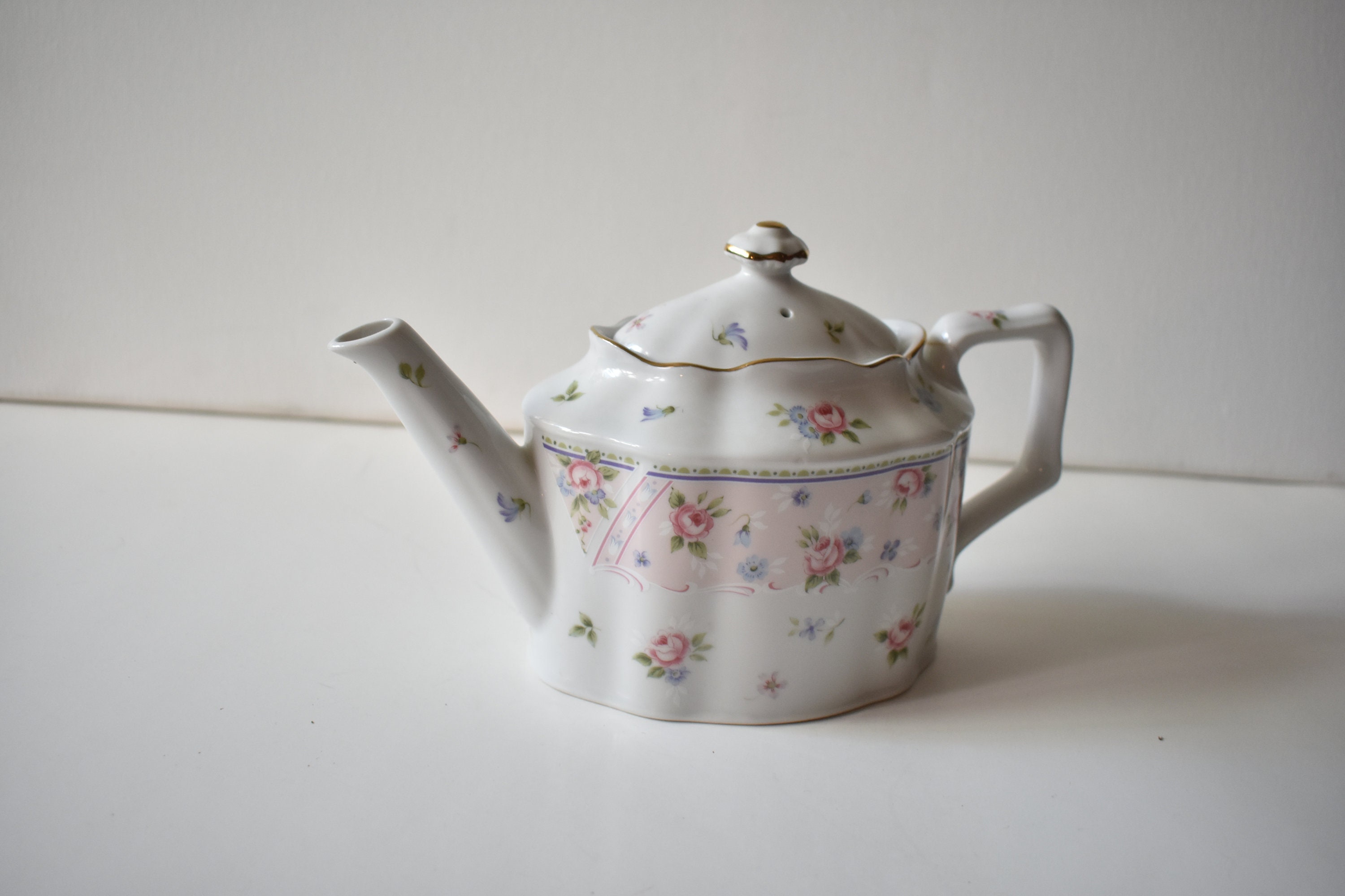 Andrea Sadek Williamsburg Blue and White Floral Mini Teapot w/ lid