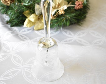 Julklocka, Kristallklocka, Etsad glasklocka, Frostad klocka, Vinterscen, Klocka, Glasklocka, Julklapp, Värdinnepresent