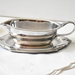 Vintage Silverplate Gravy Boat with Under Plate, #041321
