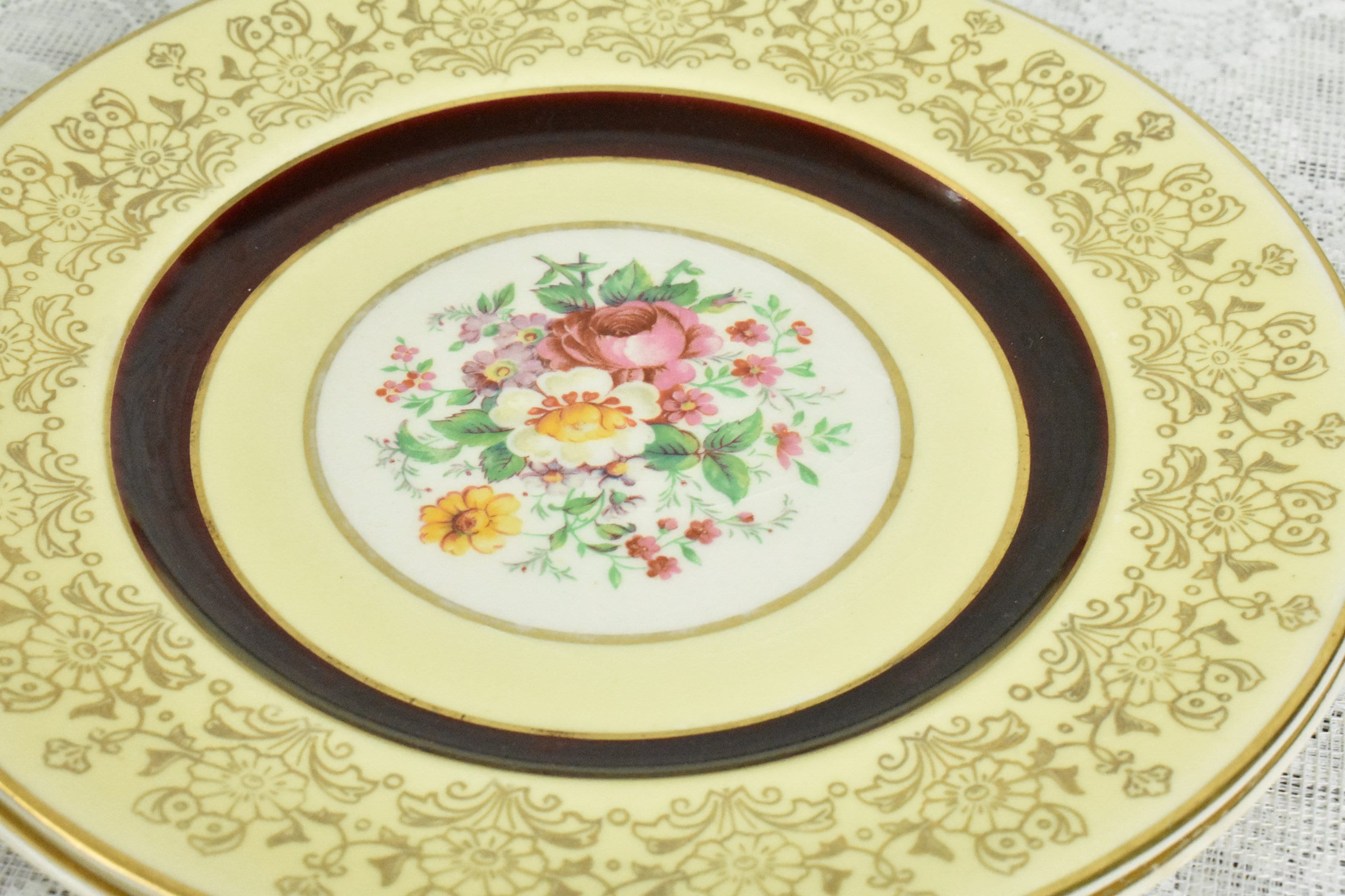 Johnson Bros England PAREEK Gold Band Floral 2 Pcs Plate