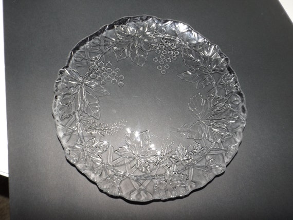 Kuchenteller aus Glas, Hochzeitskuchenteller, Gepresstes Glas, Fußplatte, Gebäckrandplatte, Geschenkartikel