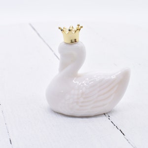 Vintage Avon Decanter, Royal Swan Decanter Cologne, Collectible