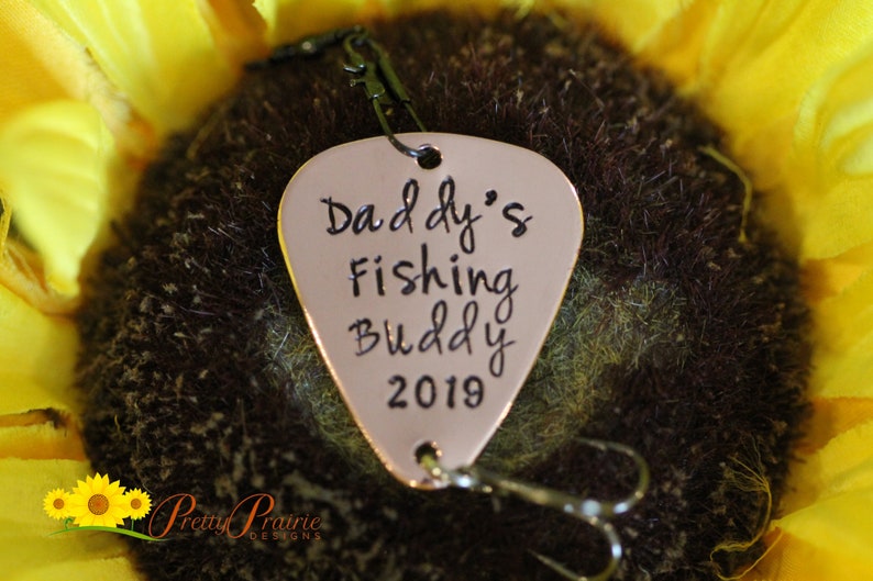 Daddy's Fishing Buddy Lure, Custom Fishing Hook, Father's Day Gift, New Dad Present, Baby Reveal, Angler Gift, Hand Stamped Fishing Lure image 3