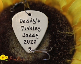 Daddy's Fishing Buddy Lure, New Dad Gift, Baby Reveal, Custom Fishing Lure, Hand Stamped with Year, Father's Day Gift, Fishing Keychain