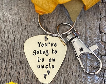 You're Going to be an Uncle Guitar Pick Keychain, Pregnancy Reveal, Birth Announcement Keyring, New Uncle Gift, Aunt Guitarist Gift