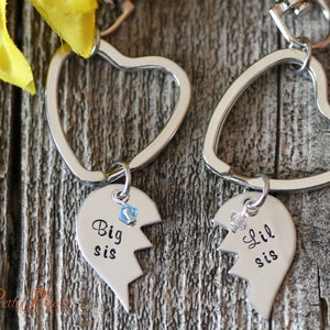 Big Sis Lil Sis Keychain, Puzzle Heart Gift, Matching Keychain, Personalized Birthstone Charm, Hand Stamped, Sister Gift, Gift for Daughters