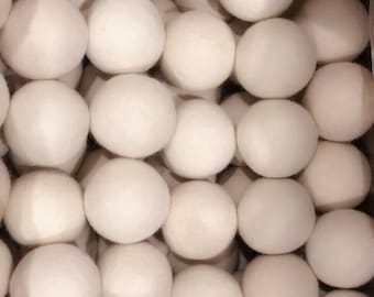 Wholesale 40pcs of wool dryer balls (white) ***Huge Savings*** handmade from NZ wool XL size