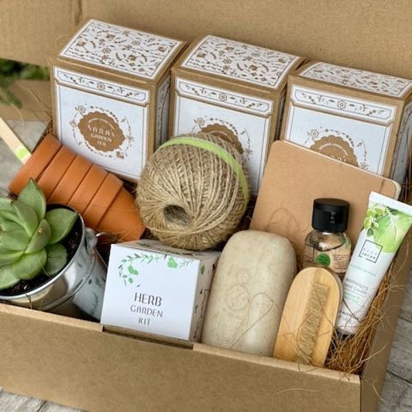 Gardeners Hamper, Christmas gift for gardeners, Gardening gift box, Gardeners gift hamper, Gardeners gift, Succulent gift hamper