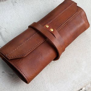 2 Pieces Vintage Handmade Leather Pen Case Carved Roll Leather Pen Holder  Roll Wrap Pen Pouch for School Home Office, Brown and Black