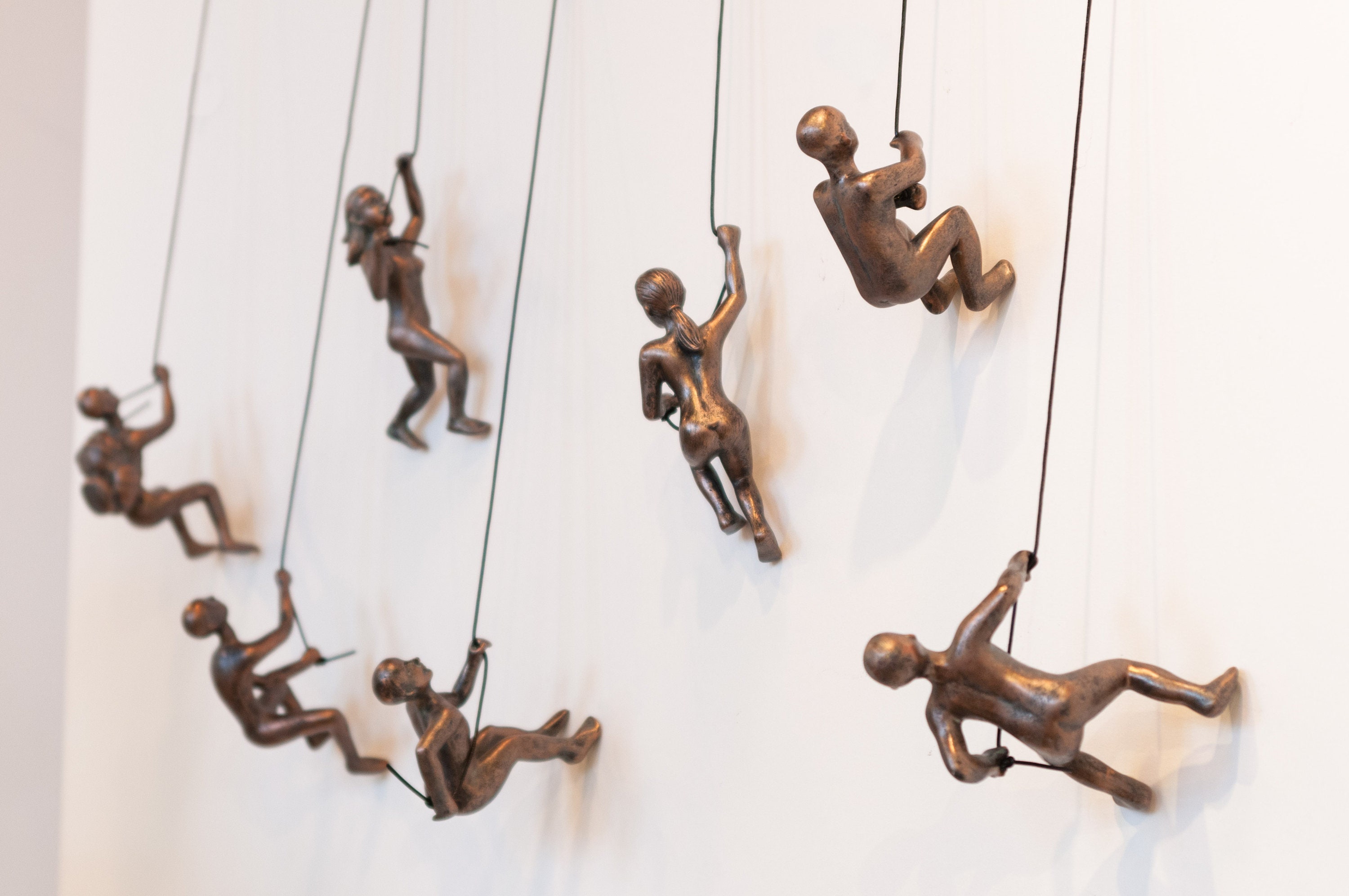7 Piece Climbing Sculpture Wall Art Gift for Home Decor Interior Design