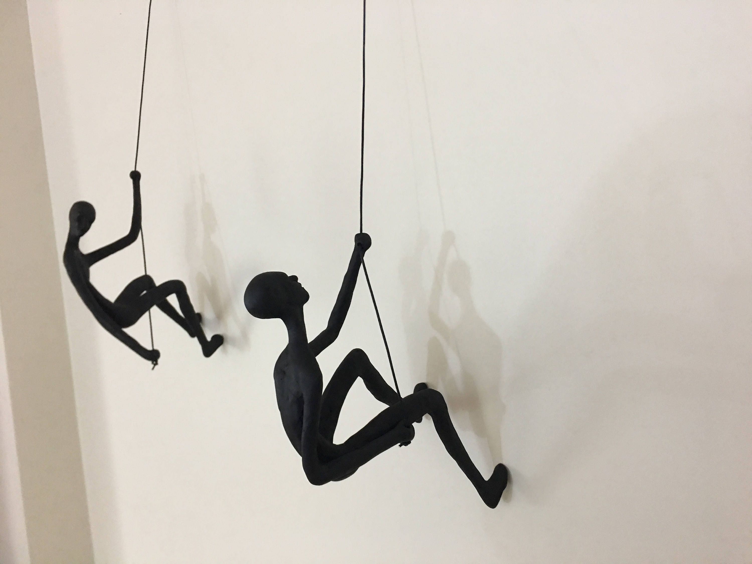 2 Piece Climbing Sculpture Wall Art Gift For Home Decor Interior Design