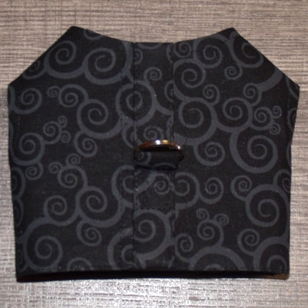 harness vest black with gray swirls