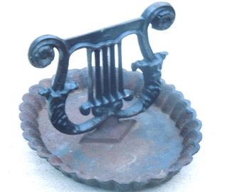 Gratte-bottes Lyre antique, plateau de bottes Lyre en fonte avec plateau de boue, LIVRAISON GRATUITE !!