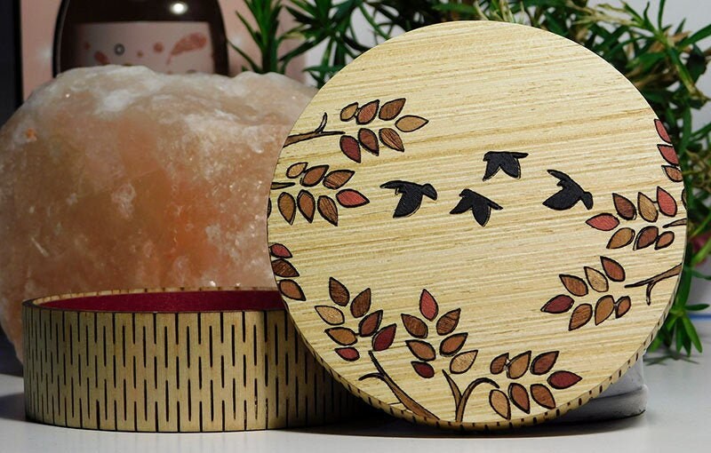 Wooden Jewelry box with autumn dove marquetry