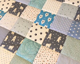 Couette pour lit de bébé faite main, couverture en patchwork ours en peluche bleu et beige, cadeau de baby shower - France
