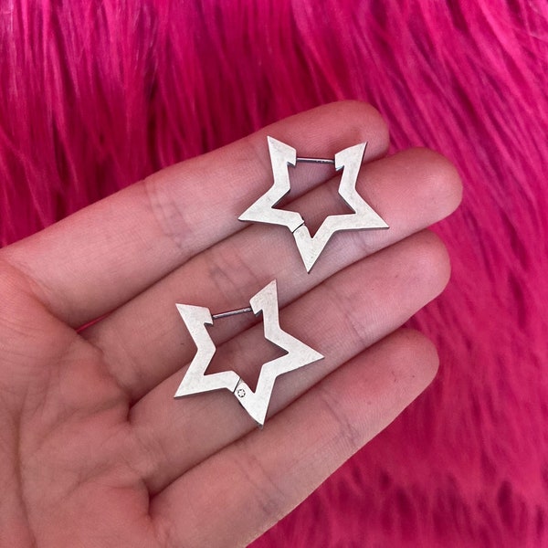 EDGY star hoop huggies 304 stainless steel hinged earrings and studs - silver tone