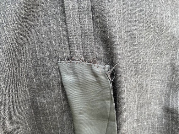 Vintage 1960's Men's Grey Pinstripe Wool Suit Jac… - image 8