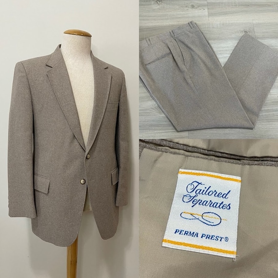 Vintage 1970's Men's Lightweight Polyester Two-Pie