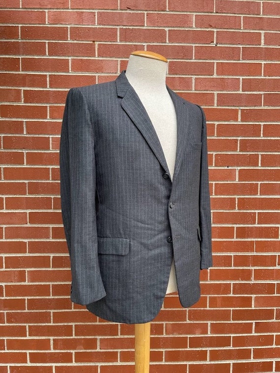 Vintage 1960's Men's Grey Pinstripe Wool Suit Jac… - image 1