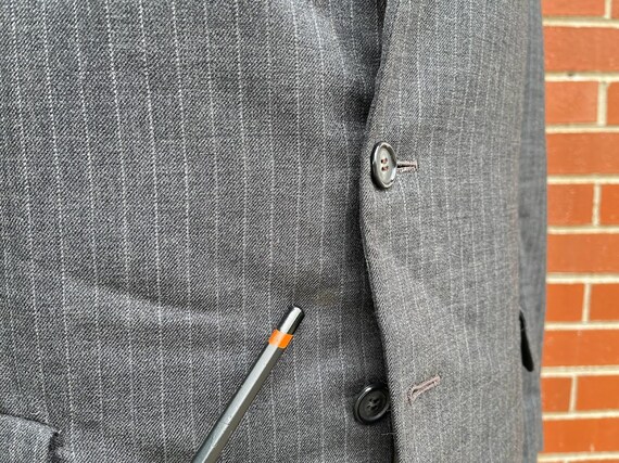 Vintage 1960's Men's Grey Pinstripe Wool Suit Jac… - image 5