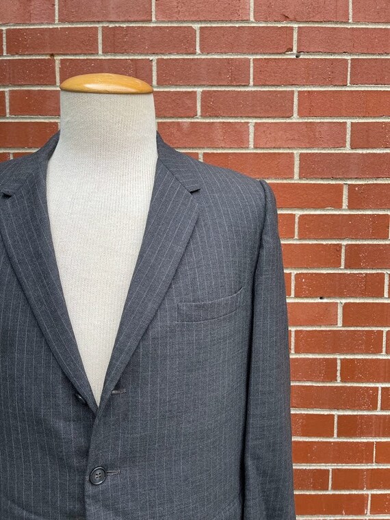 Vintage 1960's Men's Grey Pinstripe Wool Suit Jac… - image 3