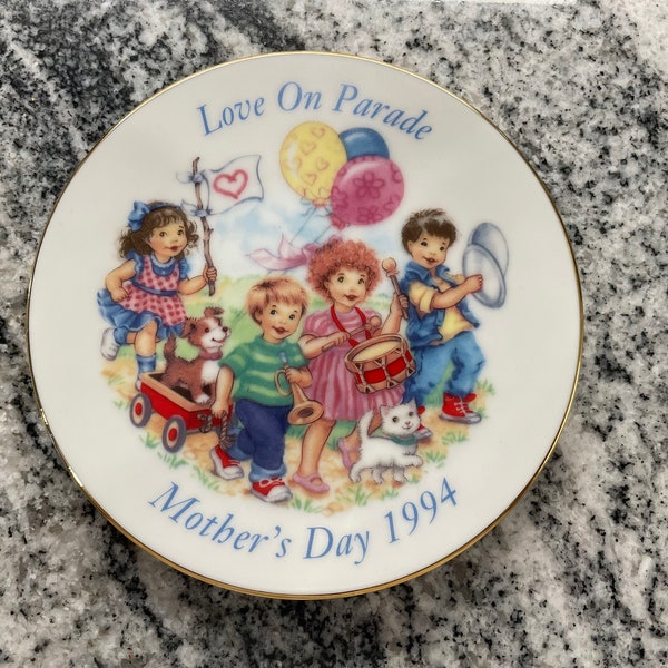 1994 Avon 5" Mother's Day Plate